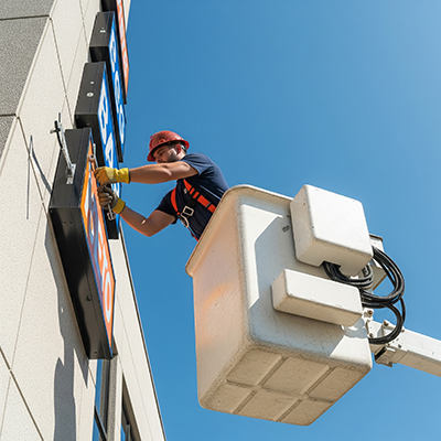 sign installer